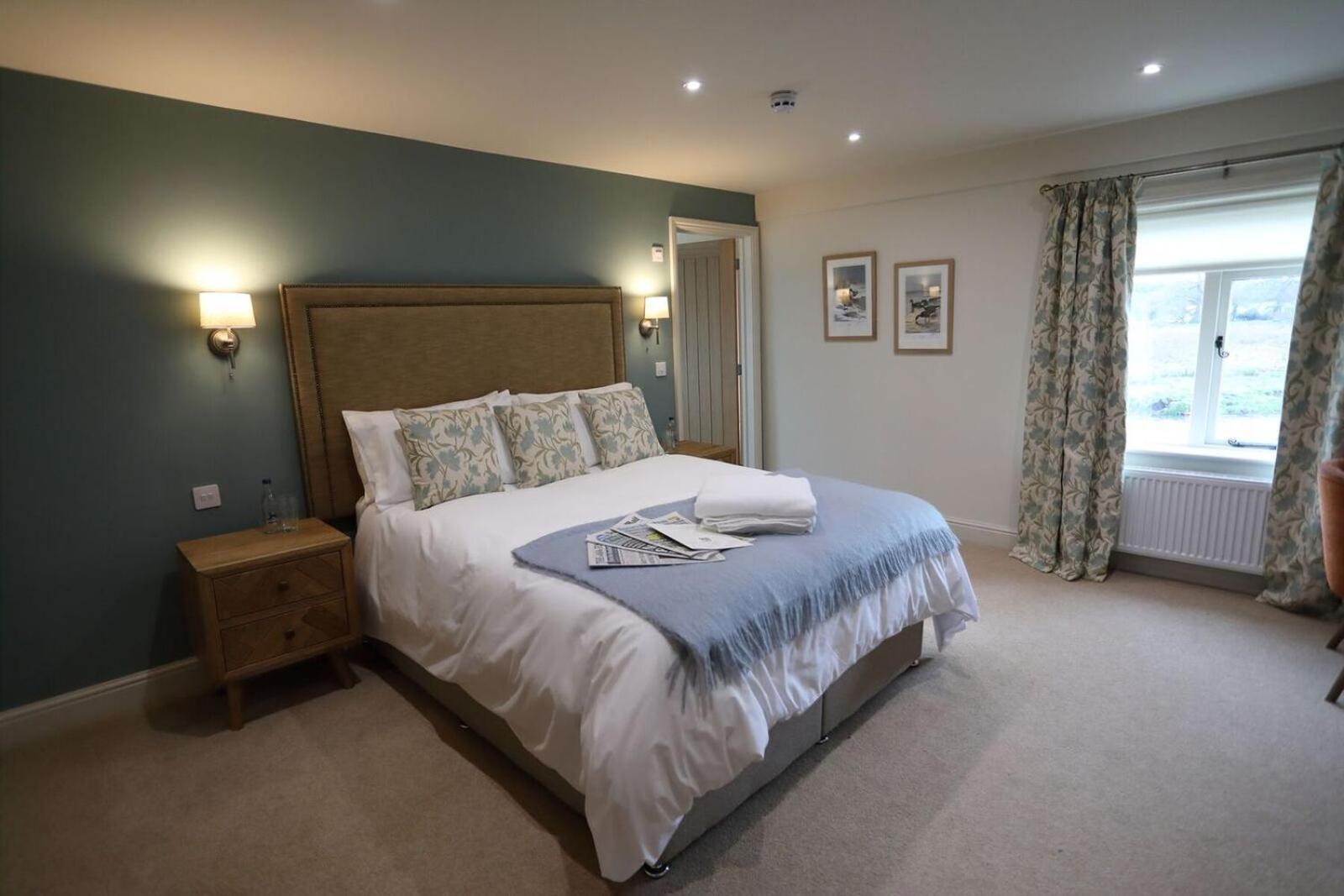 The Rising Sun Hotel Coltishall Room photo