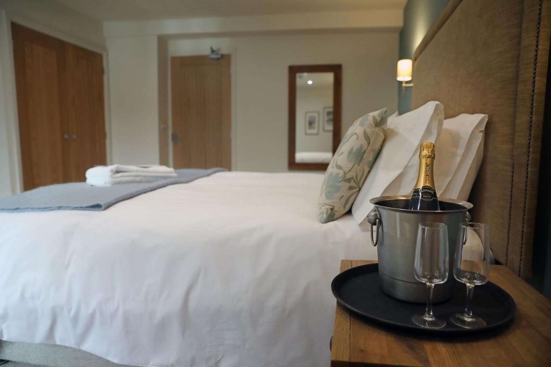 The Rising Sun Hotel Coltishall Room photo