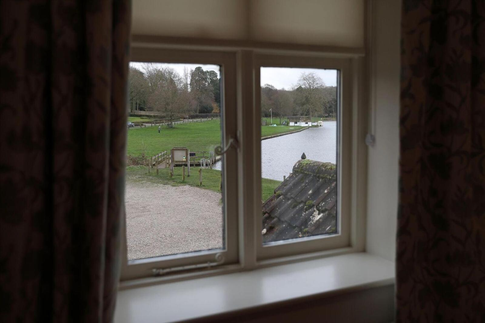 The Rising Sun Hotel Coltishall Room photo